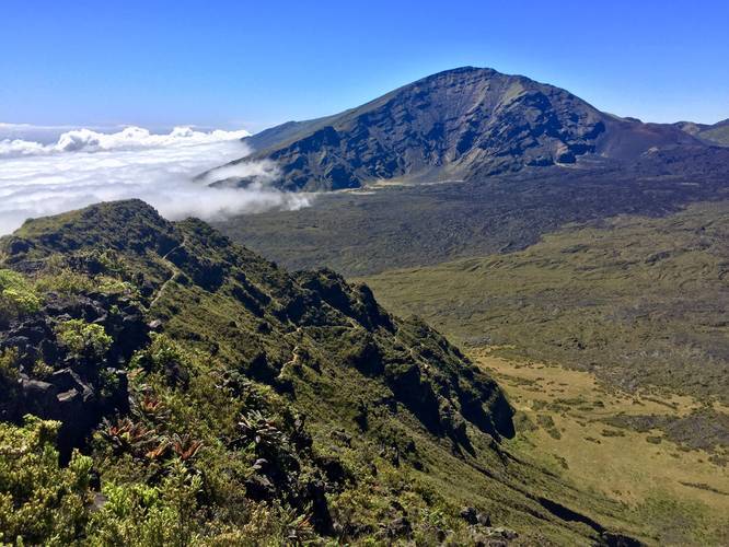 Vista point along the edge of the Haleakala Crater