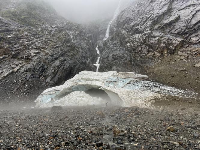 Big Four Ice Caves Trail - 20260823T225222Z album