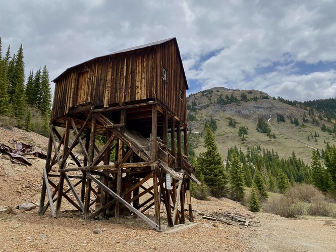 Abandoned Mineral Creek Mine shaft (stay out)