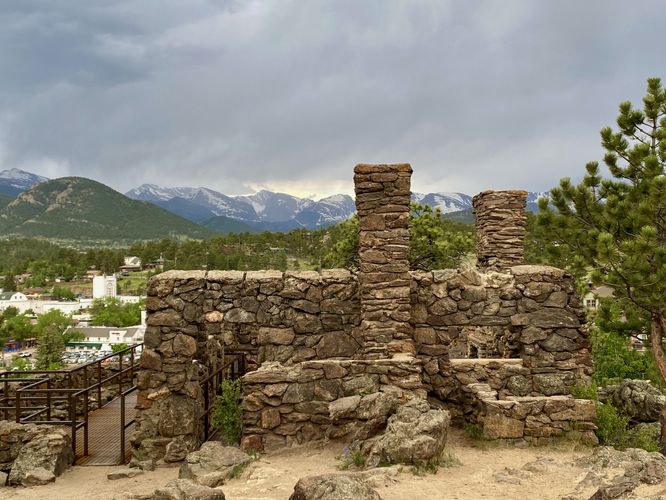 Albert Birch Ruins (cabin ruins)