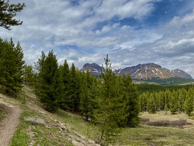 Hiking the Andrews Lake Trail