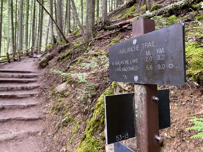 "Avalanche Trail" sign