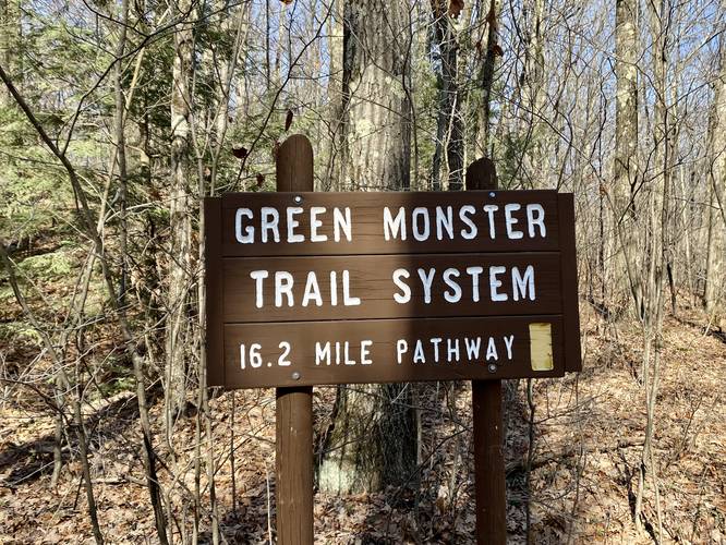 Green Monster Trail parking lot / trailhead