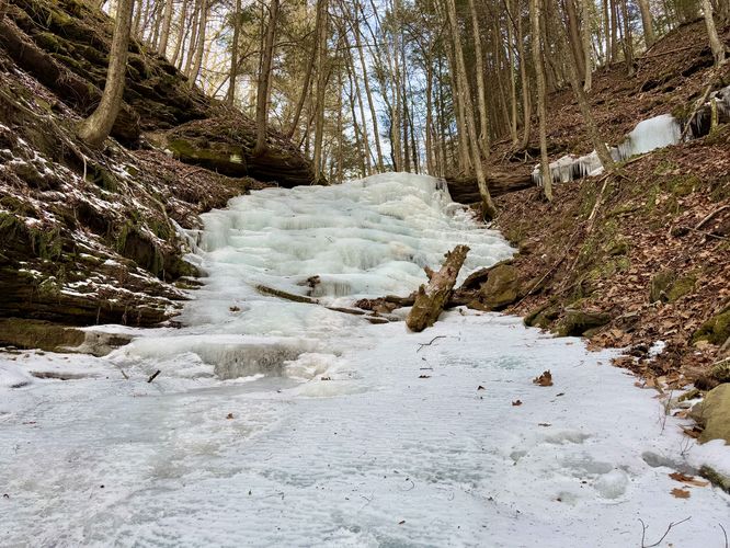 Bear Run Falls Major (35-feet tall) frozen over