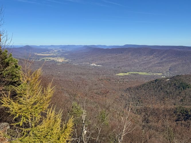 View of Kittatinny Mountain and Hogback Mountain below from Big Mountain Overlook