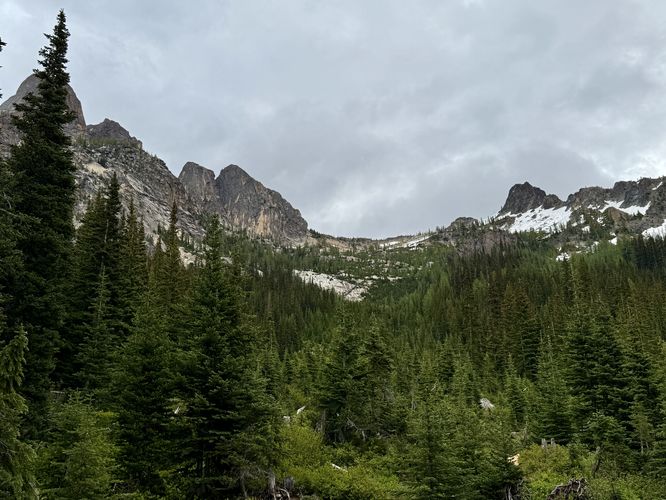 Washington Pass climbing peaks tower overhead