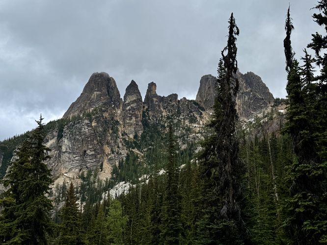 View of the climbing peaks of Washington Pass