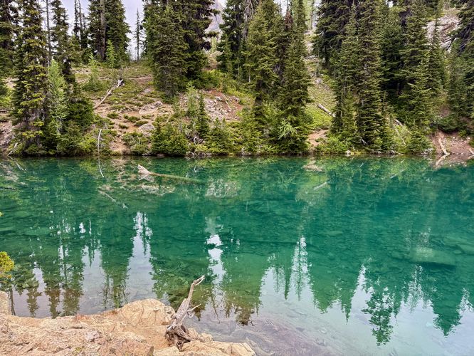 Crystal clear turquoise waters of Blue Lake