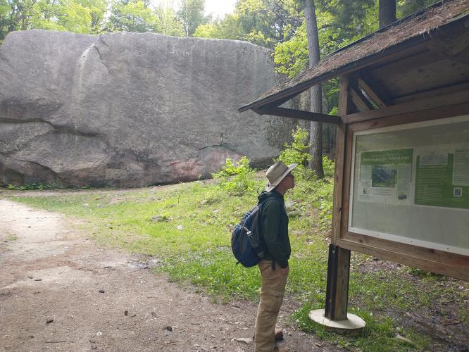 Information kiosk near the boulder 