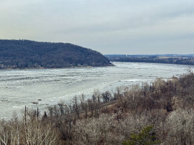 Default image for Breezyview Overlook, a 0.1-mile trail in Columbia, Pennsylvania (US)