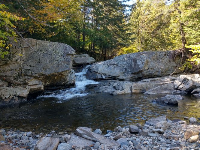 View of Lower Falls from riverbed 