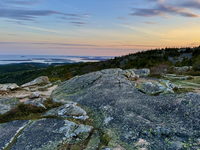 Picture 9 of Cadillac Summit Trail