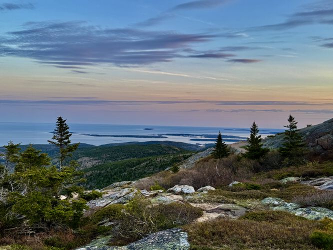 Picture 14 of Cadillac Summit Trail