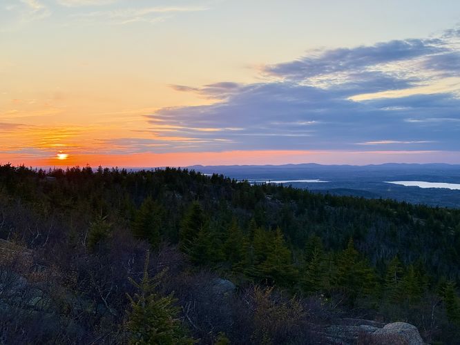 Picture 19 of Cadillac Summit Trail