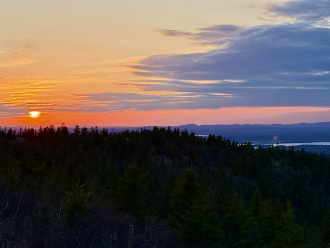 Picture 21 of Cadillac Summit Trail