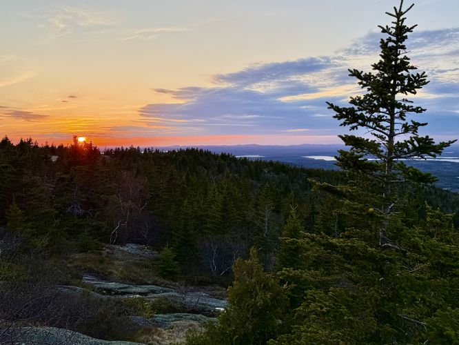 Picture 23 of Cadillac Summit Trail