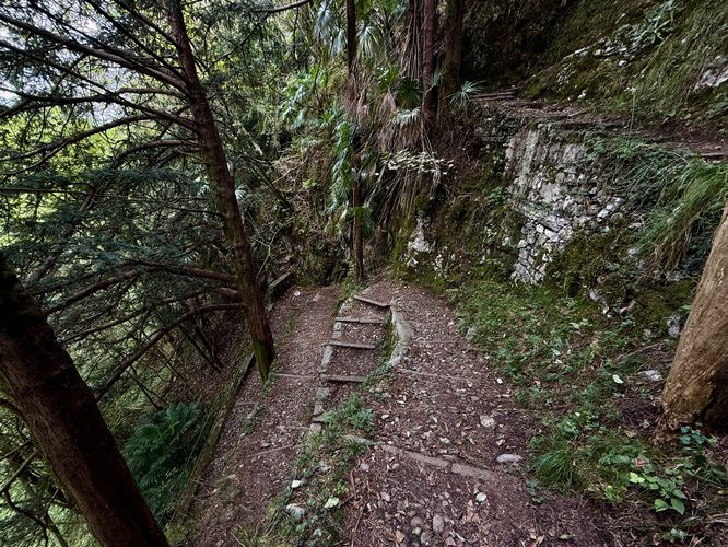 More switchbacks lead to Cascata di Tobi