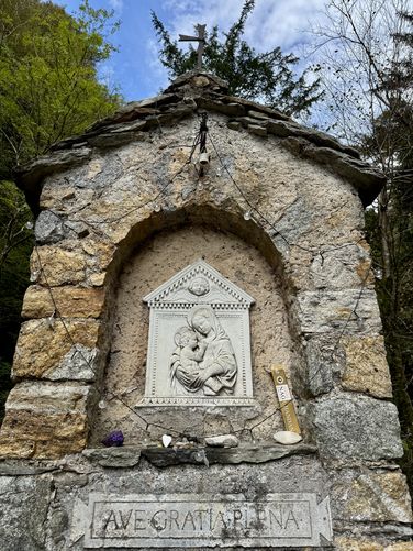 Picture 15 of Cascata di Tobi