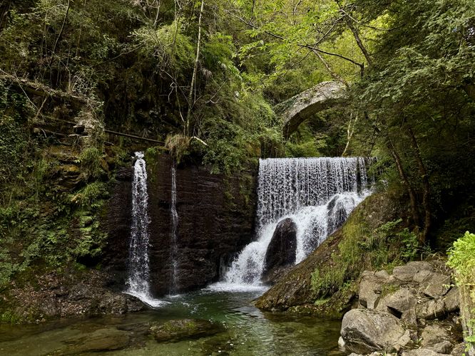 Picture 17 of Cascata di Tobi