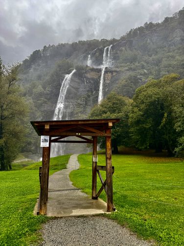 Picture 4 of Cascate dell Acquafraggia
