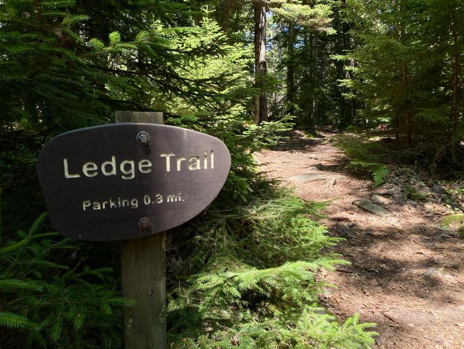 Ledge Trail trailhead sign
