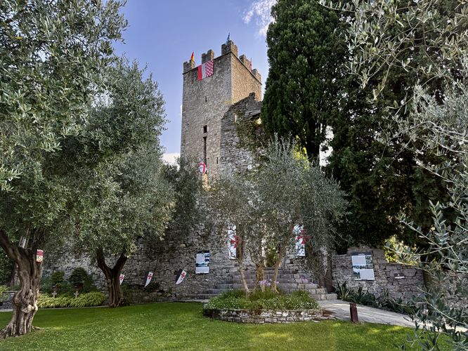 Picture 20 of Castle of Vezio