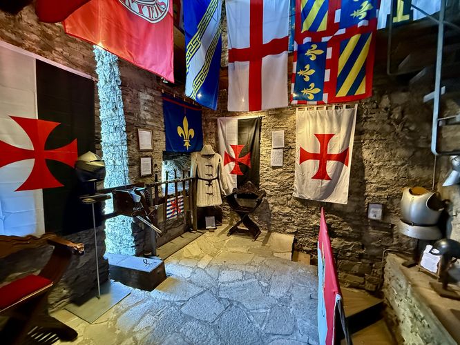 Picture 35 of Castle of Vezio