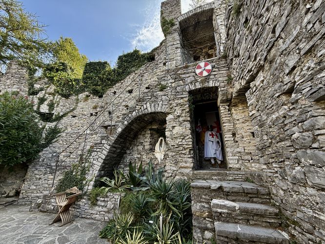 Picture 37 of Castle of Vezio
