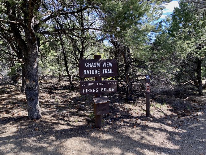 Chasm View Nature Trail trailhead sign