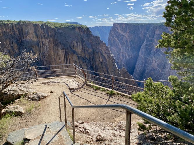 First overlook of the Chasm View Nature Trail