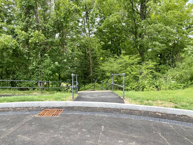 Trailhead at staircase (northwest lot)