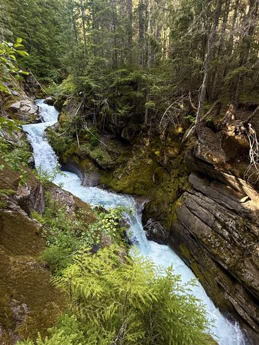 Turquoise-hued waterfalls of Upper Christine Falls