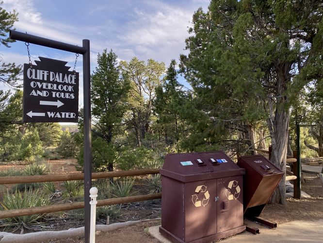 Cliff Palace Overlook trailhead