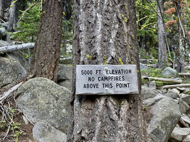 No campfires beyond this point (5,000 ft)