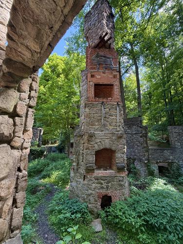 Picture 20 of Cornish Estate Ruins Trail