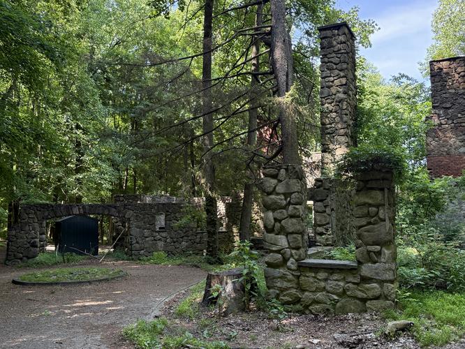 Picture 28 of Cornish Estate Ruins Trail