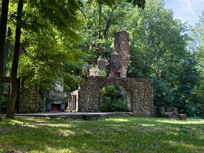Picture 33 of Cornish Estate Ruins Trail