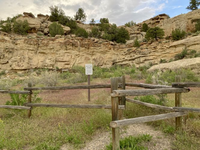 Cow Canyon Site trailhead