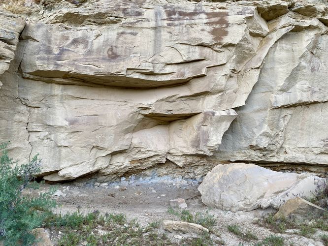 Rock cliff of the Cow Canyon Petroglyphs