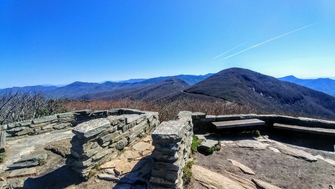Picture 5 of Craggy Pinnacle Hike 042719