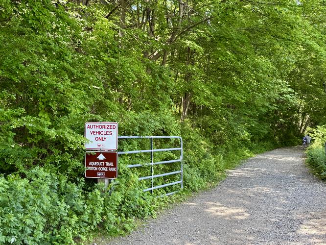 Picture 11 of Croton Gorge Waterfall Loop