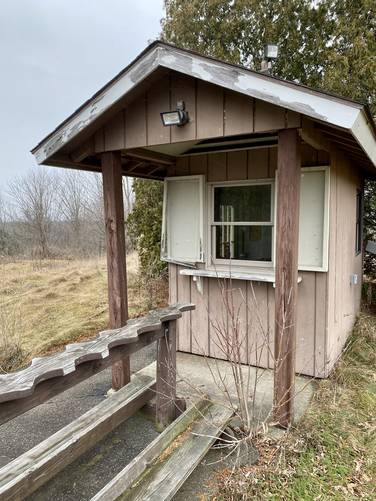 Abandoned hut