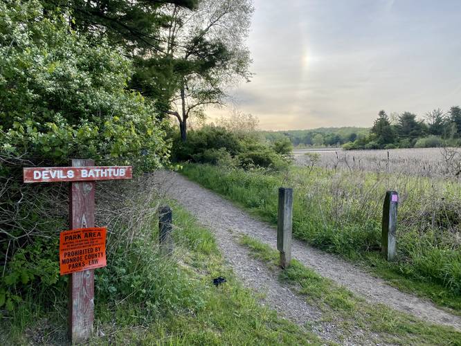 Devil's Bathtub trailhead