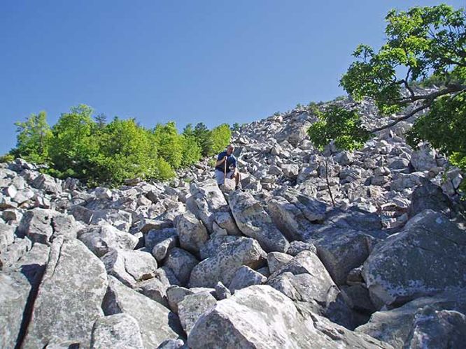Scramble of the Devil's Marbleyard