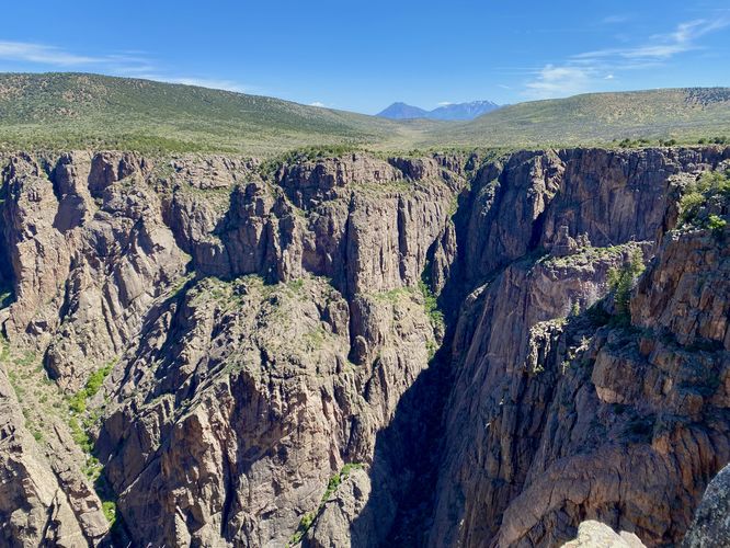 View into the Black Canyon from the Devil's Overlook