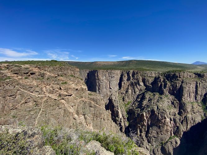 View into the Black Canyon from the Devil's Overlook