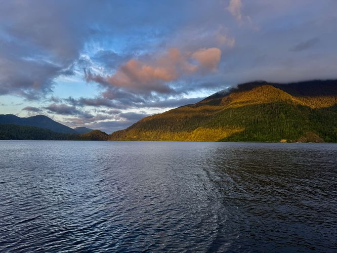Sunset views of Lake Crescent