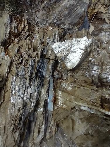 Lots of Mica seen in the rocks along the mine trail.
