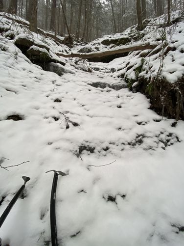 Steep ice pitch along northern Double Drainage Falls