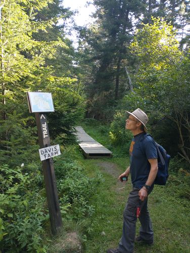 Excellent signage at trail junction 